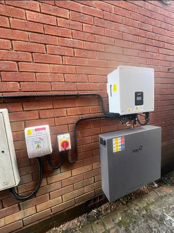 Fox ESS inverter and battery with isolators